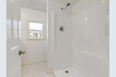 612 N Cascade Dr #23, Woodburn, OR 97071 - Photo 24