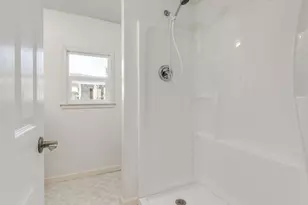 612 N Cascade Dr, Woodburn, OR 97071 - Photo 24