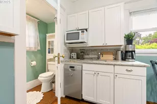 3906 S Kelly Ave, Portland, OR 97239 - Photo 20