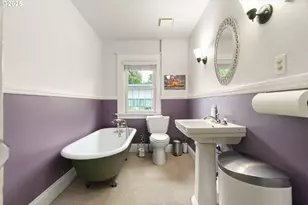 3906 S Kelly Ave, Portland, OR 97239 - Photo 32