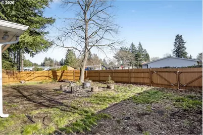 16560 SE Haig Dr, Portland, OR 97236 - Photo 32
