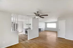 16560 SE Haig Dr, Portland, OR 97236 - Photo 10