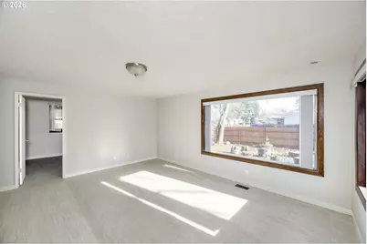 16560 SE Haig Dr, Portland, OR 97236 - Photo 24