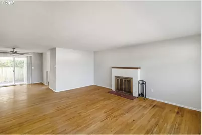 16560 SE Haig Dr, Portland, OR 97236 - Photo 4