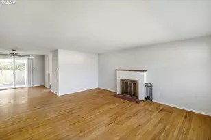 16560 SE Haig Dr, Portland, OR 97236 - Photo 4