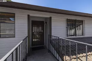 12173 SE 104th Ct, Happy Valley, OR 97086 - Photo 2