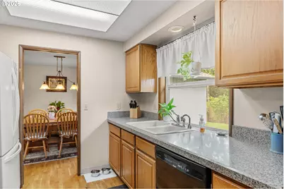 5245 SW 205th Ct, Aloha, OR 97078 - Photo 6