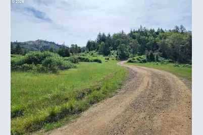 8143 Tiller Trail Hwy, Canyonville, OR 97417 - Photo 8