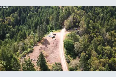 8143 Tiller Trail Hwy, Canyonville, OR 97417 - Photo 4