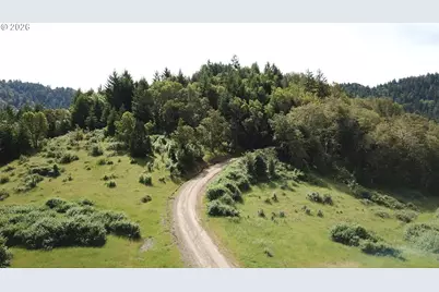 8143 Tiller Trail Hwy, Canyonville, OR 97417 - Photo 2