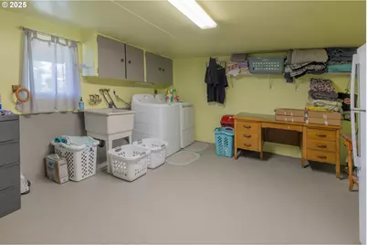 90431 Lewis Rd, Warrenton, OR 97146 - Photo 12