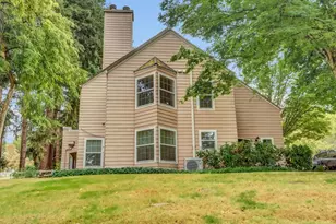 8425 SW Curry Dr, Wilsonville, OR 97070 - Photo 2