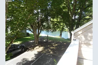 8425 SW Curry Dr, Wilsonville, OR 97070 - Photo 4