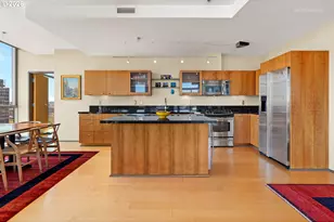 1221 SW 10th Ave, Portland, OR 97205 - Photo 8