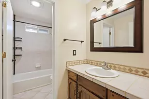 17987 S Redland Rd, Oregon City, OR 97045 - Photo 30