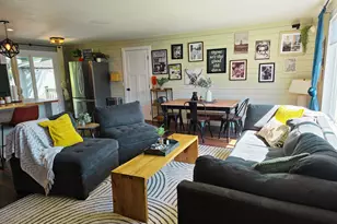 285 NE College St, Dufur, OR 97021 - Photo 2