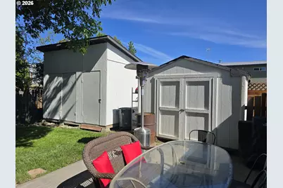 285 NE College St, Dufur, OR 97021 - Photo 28
