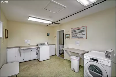 205 S 54th St #10, Springfield, OR 97478 - Photo 42