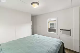 205 S 54th St, Springfield, OR 97478 - Photo 12