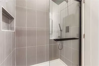 122 NE 44th Ave, Portland, OR 97213 - Photo 8