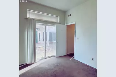 10406 NE Fargo St, Portland, OR 97220 - Photo 24