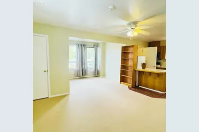 10406 NE Fargo St, Portland, OR 97220 - Photo 36