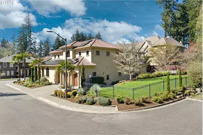 811 NE Brennan Ln, Hillsboro, OR 97124 - Photo 40