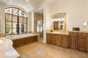 811 NE Brennan Ln, Hillsboro, OR 97124 - Photo 20