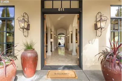 811 NE Brennan Ln, Hillsboro, OR 97124 - Photo 2