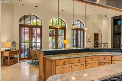 811 NE Brennan Ln, Hillsboro, OR 97124 - Photo 16