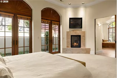 811 NE Brennan Ln, Hillsboro, OR 97124 - Photo 18