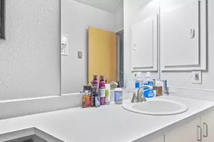 222 NW Uptown Terrace, Portland, OR 97210 - Photo 20