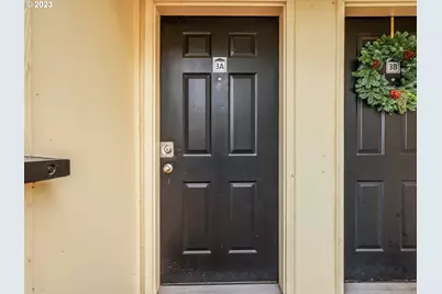 222 NW Uptown Ter, Portland, OR 97210 - Photo 4