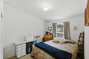 247 1st Ave, Coos Bay, OR 97420 - Photo 10