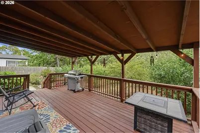 247 1st Ave, Coos Bay, OR 97420 - Photo 32