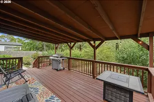 247 1st Ave, Coos Bay, OR 97420 - Photo 32