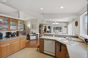 247 1st Ave, Coos Bay, OR 97420 - Photo 18