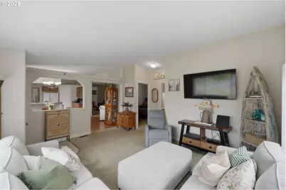 247 1st Ave, Coos Bay, OR 97420 - Photo 8