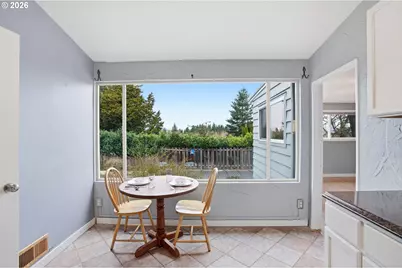 1325 NW 9th St, Gresham, OR 97030 - Photo 24