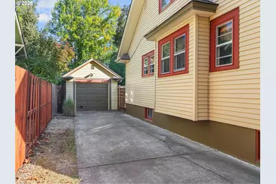 3002 NE 7th Ave, Portland, OR 97212 - Photo 2