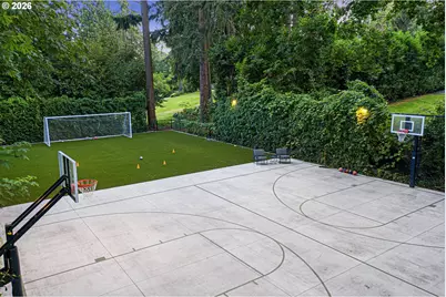 1905 S Greenwood Rd, Portland, OR 97219 - Photo 42