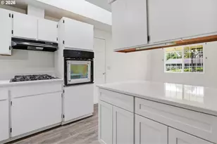 703 E 5th St, Molalla, OR 97038 - Photo 14