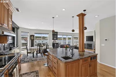 2630 N Hayden Island Dr #18, Portland, OR 97217 - Photo 22