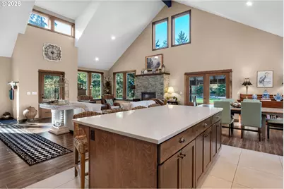 1024 SW Pine Dr, Warrenton, OR 97146 - Photo 4