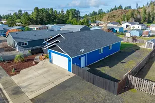 1010 Raechel Rd, Lakeside, OR 97449 - Photo 2