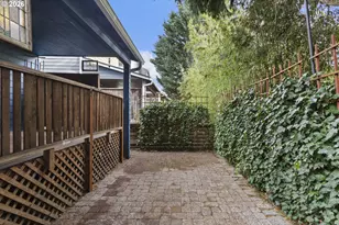 4002 SE Crystal Springs Blvd, Portland, OR 97202 - Photo 32