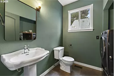 4002 SE Crystal Springs Blvd, Portland, OR 97202 - Photo 16