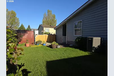 15768 SE Powell Blvd #28, Portland, OR 97236 - Photo 6