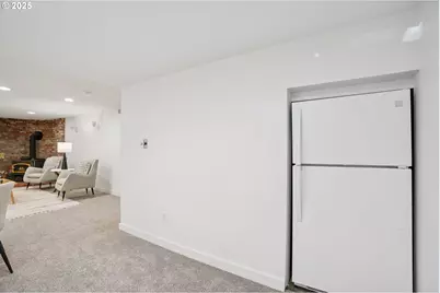 11851 SE Madison St, Portland, OR 97216 - Photo 30