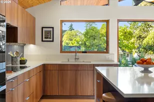 6055 SW 90th Ave, Portland, OR 97223 - Photo 8